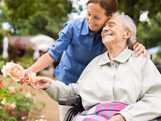 Voucher sociale di sollievo domiciliare a favore di persone adulte/anziane con disabilità grave assistite a domicilio fna 2023 esercizio 2024